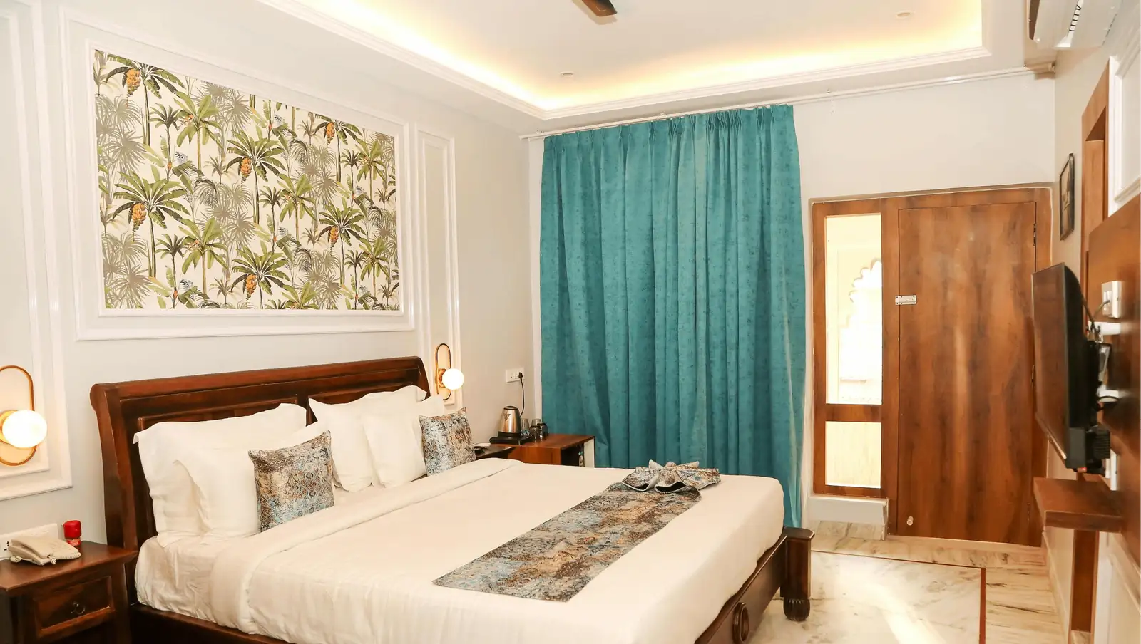 Super Deluxe Room